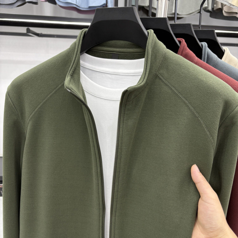 Férfi Slim-fit velúrkabát állig érő gallérral, Vinylon-Lycra anyag, vastag bélés, téli 2025