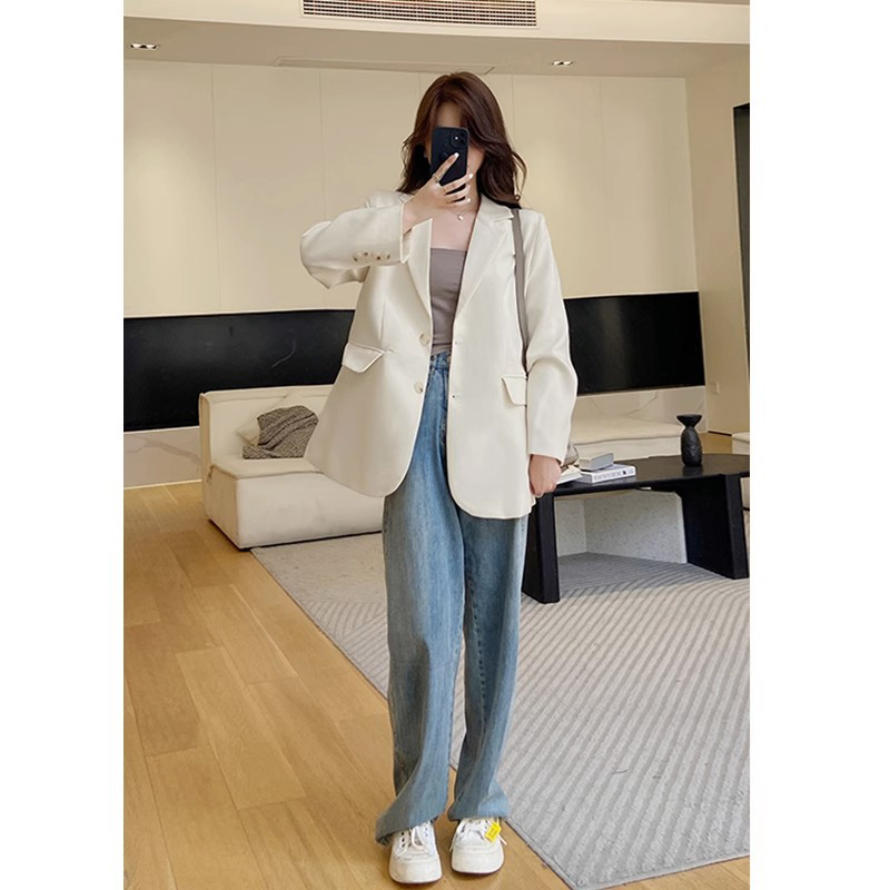 Дамски костюм с блейзер в стил „кралска сестра“, поло яка, едноредно копче, полиестер