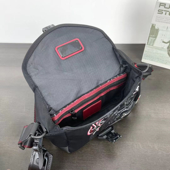 Geantă crossbody pentru bărbați cu broderie Dragon Year – Nylon, rezistență la abraziune, model cu animale, căptușeală poliester, pentru uz zilnic și drumuri de afaceri