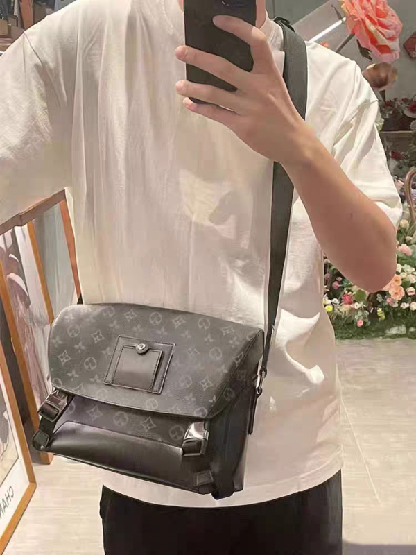 Muška kožna messenger torba za poslovna putovanja — vodootporna, lagana, proširiva, zaštita od krađe