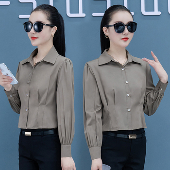 Риза с дълги ръкави, поло яка, талията се оформя, къс модел, вълнена смес плат