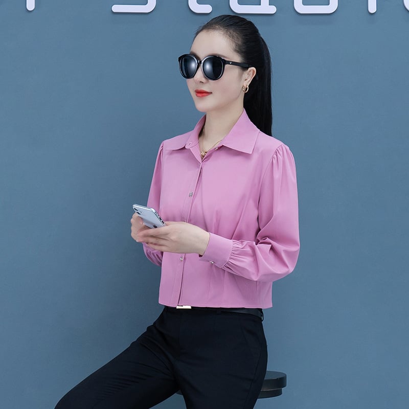 Риза с дълги ръкави, поло яка, талията се оформя, къс модел, вълнена смес плат