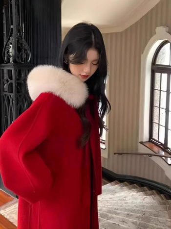 Gyapjúkabát szőrme gallérral (gyapjú; spandex; rövid hossz; raglán ujjak)