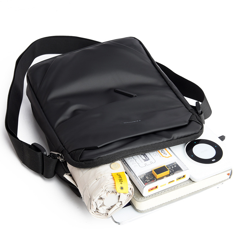 Muška crossbody torba - vodootporna kožna membrana, velika kapaciteta, lagana, prozračna, za poslovna putovanja