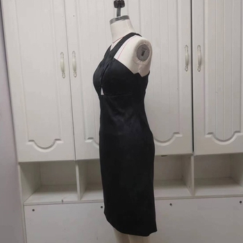 Jacquard haljina s halter-neckom, bodycon kroj, leđa otvorena, midi duljine, poliester jednobojan