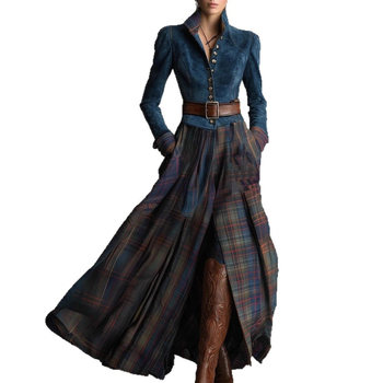 Рокля от еластичен полиестер, колажно пришиване, модел с цветово съчетаване, права яка, дълги ръкави, дълга рокля