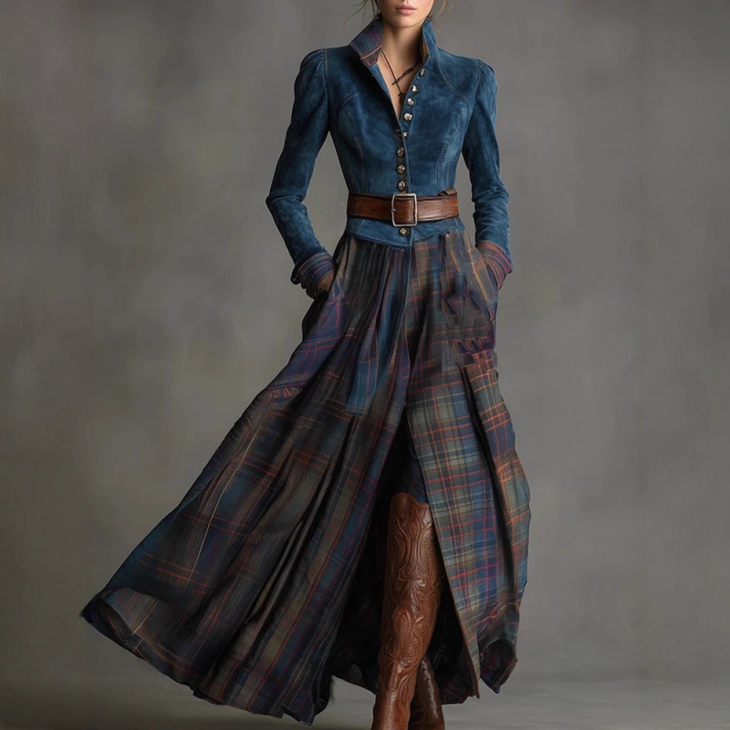 Рокля от еластичен полиестер, колажно пришиване, модел с цветово съчетаване, права яка, дълги ръкави, дълга рокля