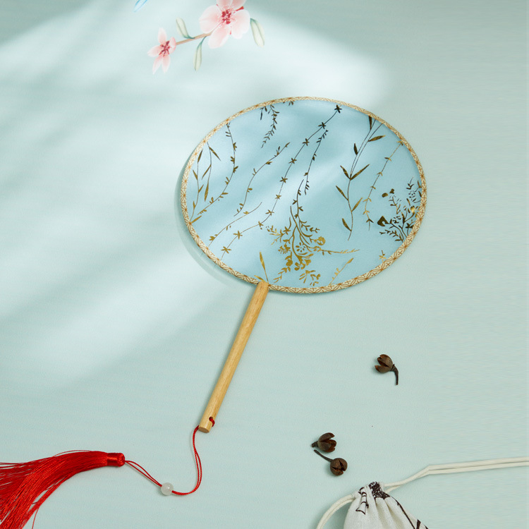 Hanfu fotórekvizit fán arany forró vasalással, bambusz és műszálas selyem