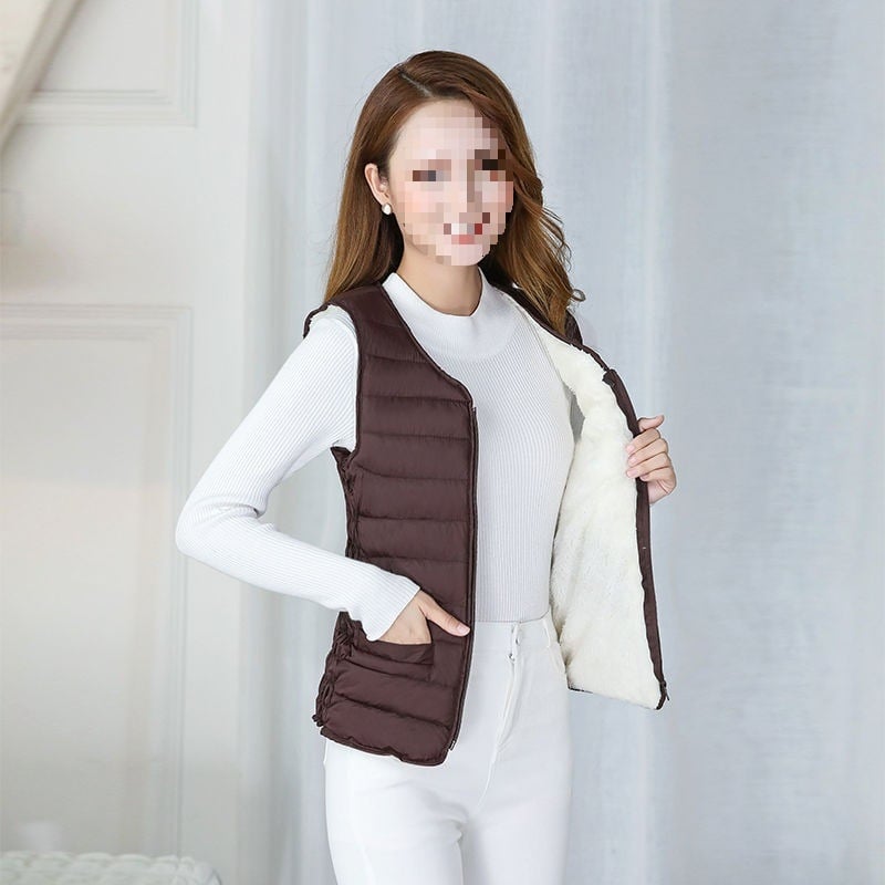 Къс женски жилет с V-образно деколте, подплата от флийс и вълнен пълнеж, еднокнопково закопчаване, А-образна кройка, Пролет 2025