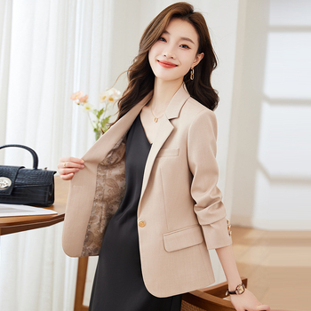 Женски къс костюм жакет в твид стил, Slim fit, дълги ръкави, едно копче, дължина 50–65 см, 80–90% полиестер, Зимна колекция 2023