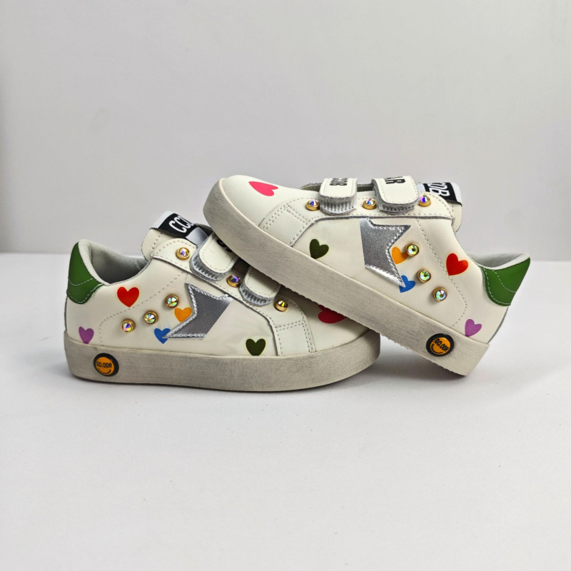 Teniske s tankim potplatom, gornji dio od prave kože, kopčanje na Velcro, uzorak zvjezdice, gumasta potplata, korejski stil