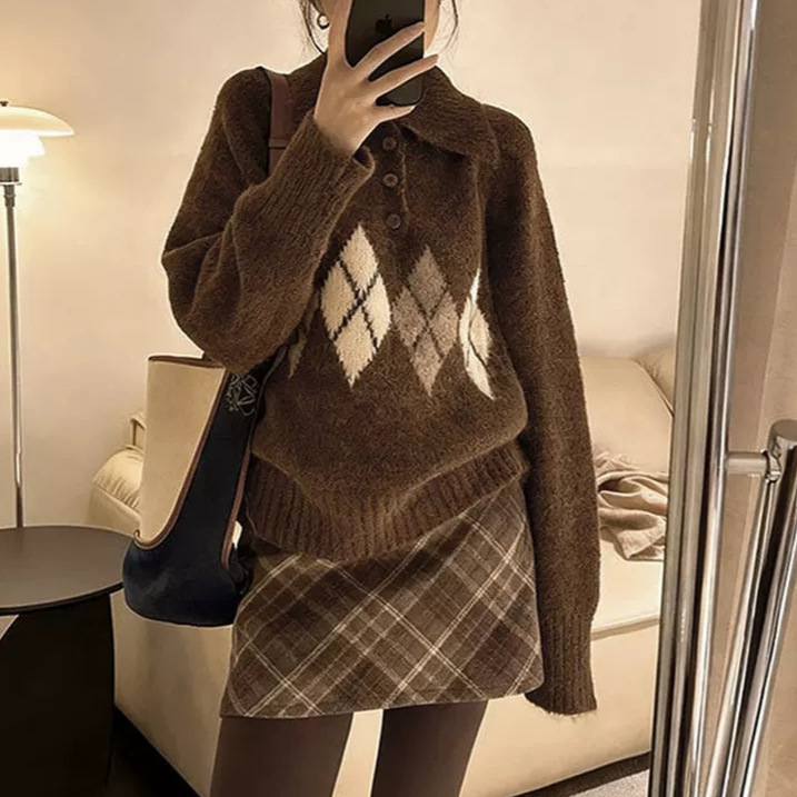 Džemper s polo ovratnikom, dugi rukavi, slobodan kroj, kolažni pleteni dizajn (jesen 2025)