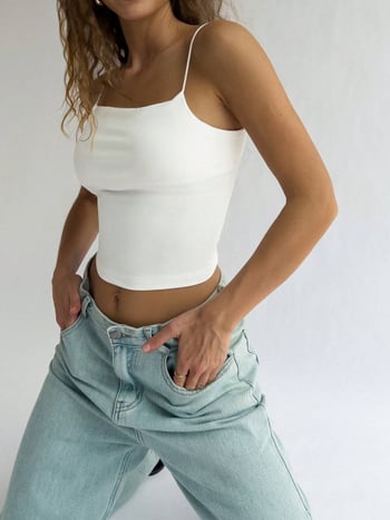 Потник с тънки презрамки от ледена коприна, слим фит, едноцветен, полиестер ≥95%, микроеластичност, лято 2025