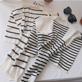 Шал от вълна със Warp knitting технология, средна дължина, топъл, подходящ за лято