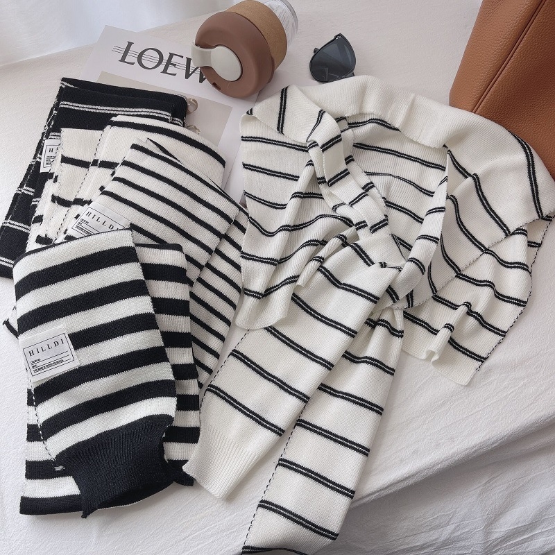 Шал от вълна със Warp knitting технология, средна дължина, топъл, подходящ за лято