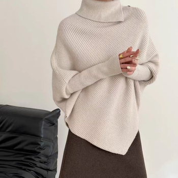 Ženski pleteni hoodie pulover, slobodan kroj, rukav tipa bat, visok ovratnik, srednja duljina 65–80 cm, mješavina ovčje vune–akril–nylon