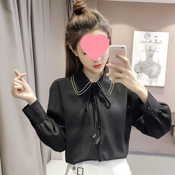 Риза в корейски стил със свободна кройка, сатенен плат, двойна яка, 3D ефект, регуларни ръкави, едноредово копче с множество закопчалки