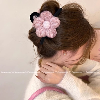 Wanxi velúr virág hajklipek – kézzel készült Chanel-stílusú, kevert anyagú