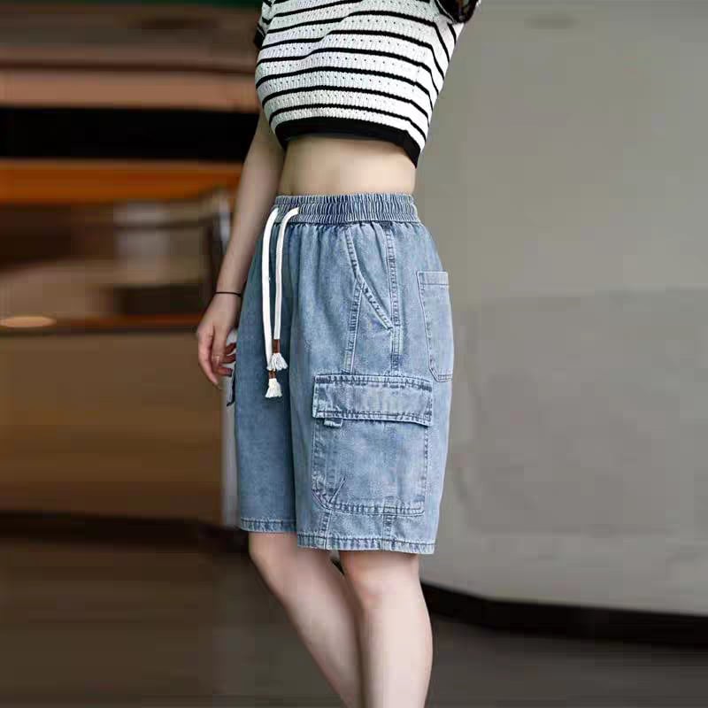 Férfi denim rövidnadrág - lazán egyenes szabású ötpontos hossz, nyár 2024, pamut-denim keverék