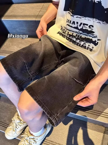 Férfi denim rövidnadrágok - kopott hatású, koreai stílus, laza egyenes szabás, 85% poliészter, nyár