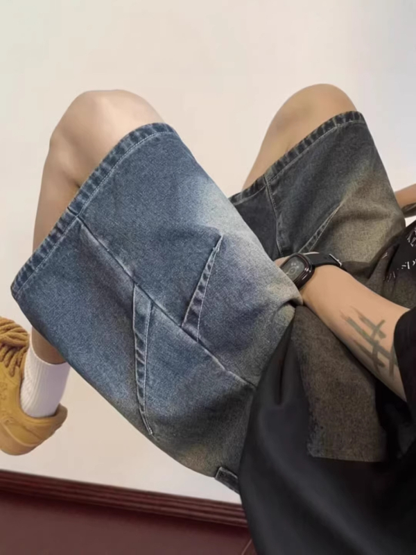 Férfi denim rövidnadrágok - kopott hatású, koreai stílus, laza egyenes szabás, 85% poliészter, nyár