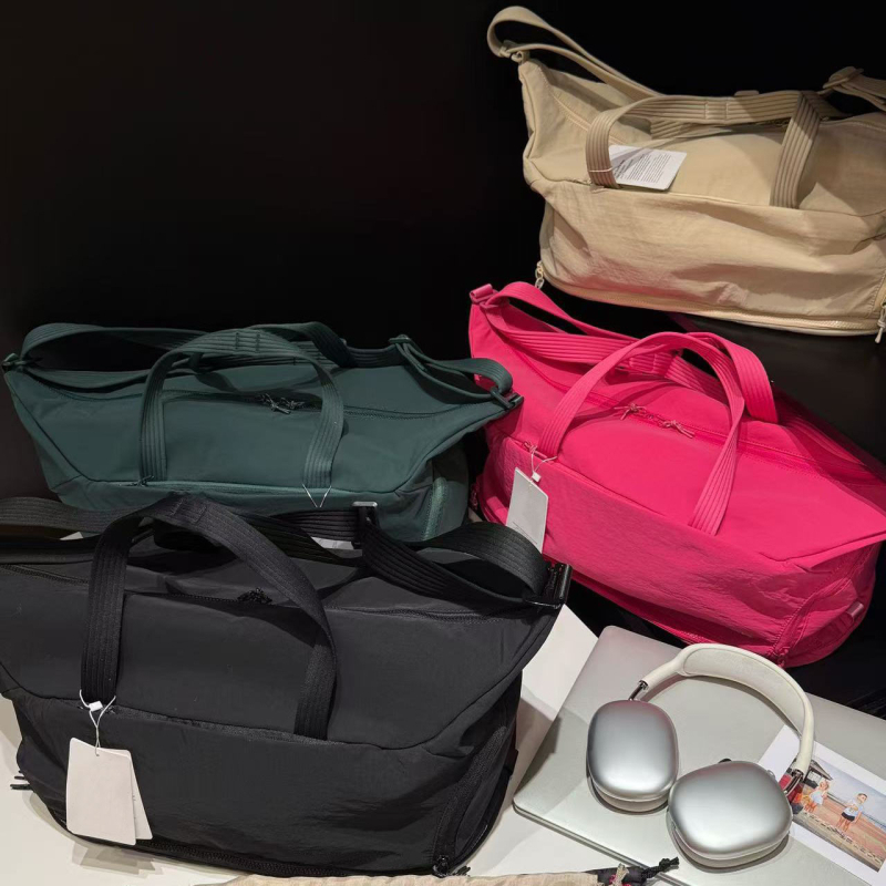 Nylon torba za putovanja s printsom slova - vodootporna i otporna na habanje, kapacitet 20-35 L, tri u jedan: za ramena, crossbody i ručno nošenje