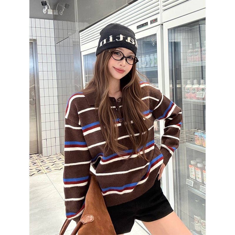 Kapuljašasti pleteni džemper s polu-visokim ovratnikom, prugast uzorak, smjesa ovčje vune i akrila