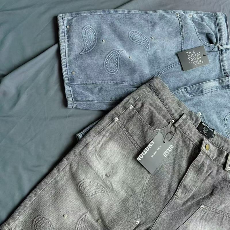Traper šortovi s kristalima, srednji dio struka, zip, straight kroj, pamuk denim (50% pamuk)