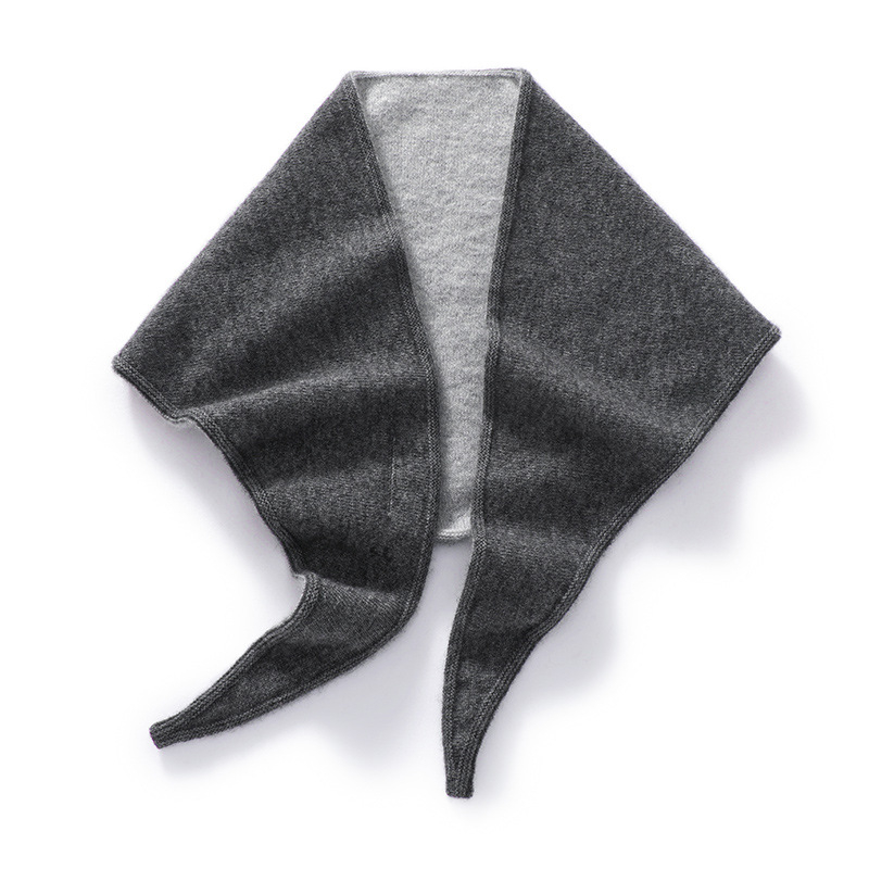Τρίγωνος φουλάρι κασμίρι για τον χειμώνα – warp-knit ύφανση, 31–50% κασμίρι, διατηρεί τη ζεστασιά