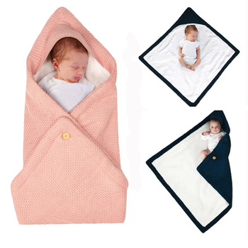 Dječji jacquard presvučeni spavaći vreć za kolica; debeli pleteni dizajn s kopčom. Višenamjenski spavaći vreć/deka; materijal: akril; težina 500 g; punilo: pamuk fleece.