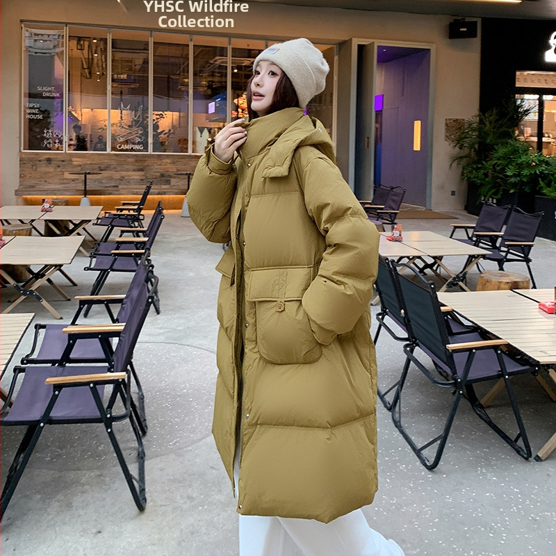 Palton lung din puf cu glugă, puf de rață 51-55%, țesătură poliesterică, croială în A, guler din blană de raccoon