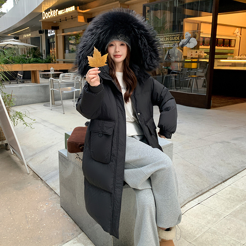 Palton lung din puf cu glugă, puf de rață 51-55%, țesătură poliesterică, croială în A, guler din blană de raccoon