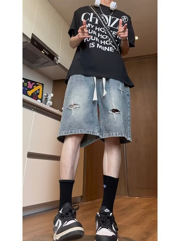 Șorturi din denim pentru bărbați, cu rupturi și model stea, croială lejeră, lungime la nivelul genunchilor, amestec poliester-bumbac, 75% bumbac, stil național