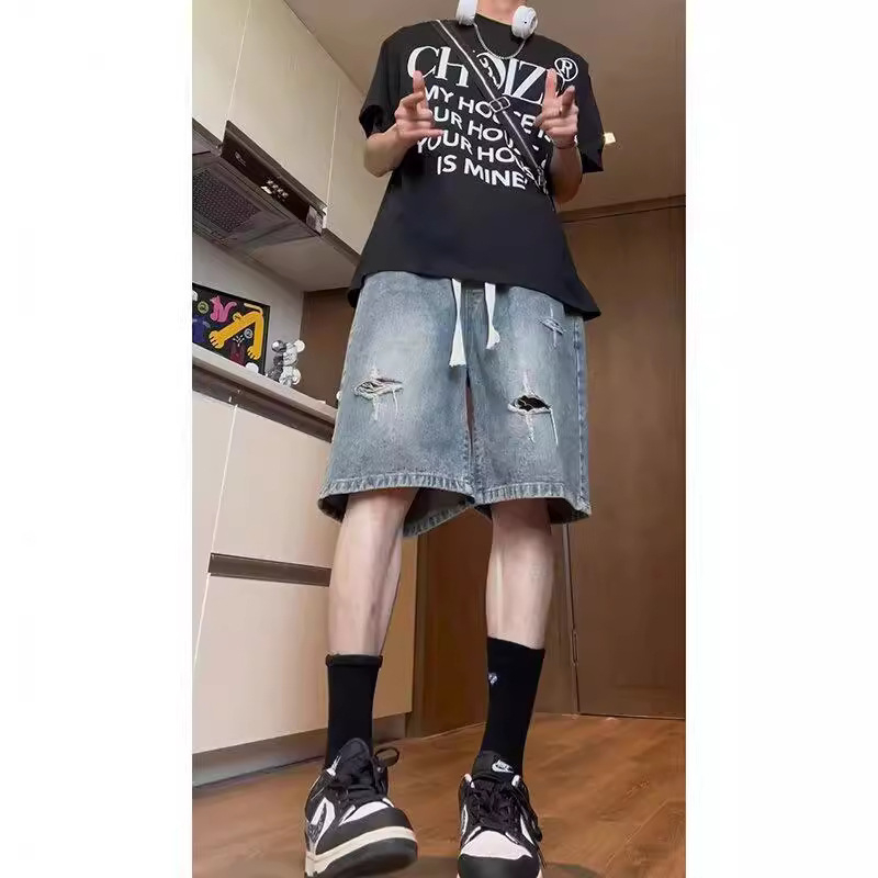 Șorturi din denim pentru bărbați, cu rupturi și model stea, croială lejeră, lungime la nivelul genunchilor, amestec poliester-bumbac, 75% bumbac, stil național