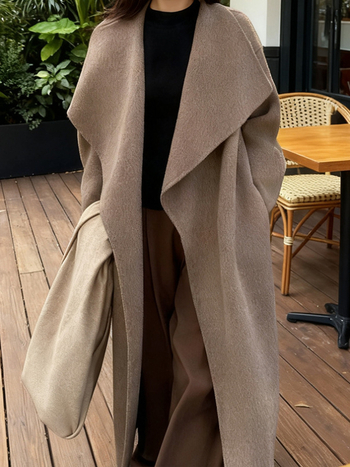 Női kasmírs köpeny kabát, hosszú, galléros, vastag anyag, gombokkal és zsebekkel