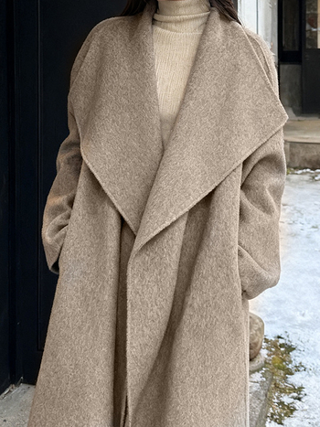 Női kasmírs köpeny kabát, hosszú, galléros, vastag anyag, gombokkal és zsebekkel