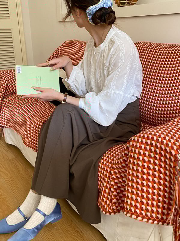 Риза, памук 95%+, пуф ръкав, кръгло деколте, едноредово закопчаване, свободна кройка