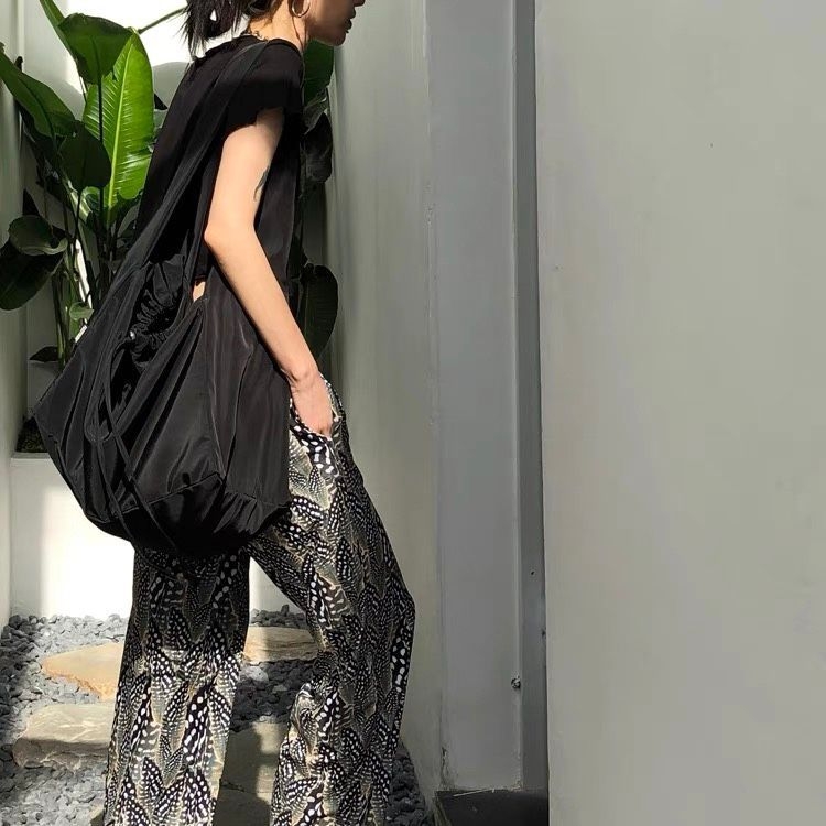 Geantă crossbody, stil unisex, material nylon, căptușeală din bumbac, pentru călătorii de agrement