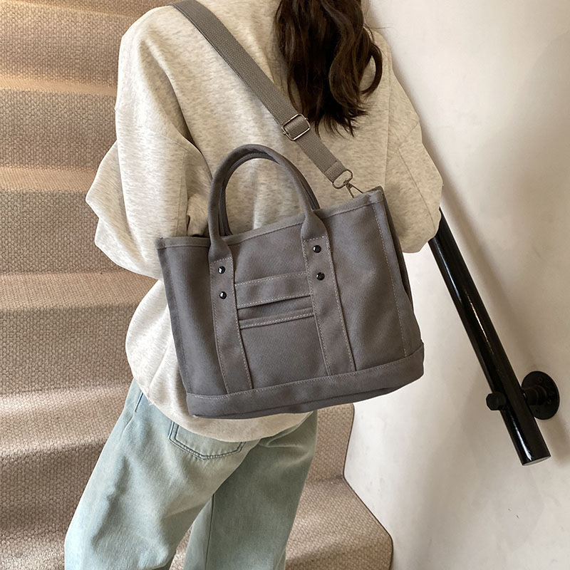 Torba preko ramena – tote — PU, gradska jednostavnost, vodoravni kvadratni oblik, zatvaranje zipom