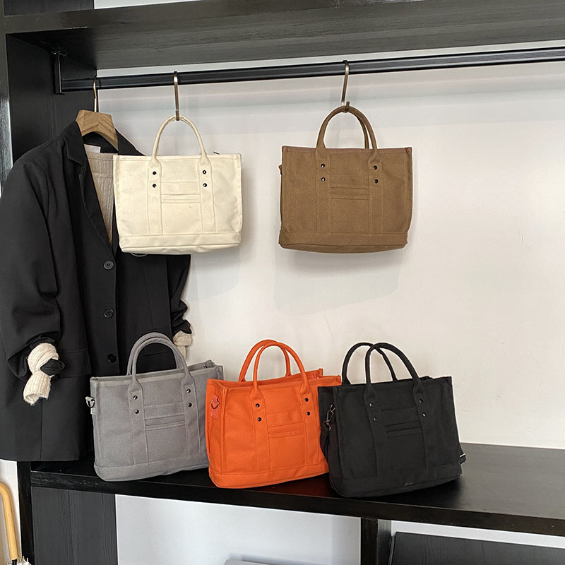 Torba preko ramena – tote — PU, gradska jednostavnost, vodoravni kvadratni oblik, zatvaranje zipom