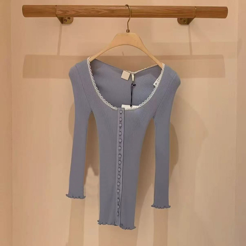 Pulover tricotat cu guler rotund, mâneci lungi, croi slim, culoare uni