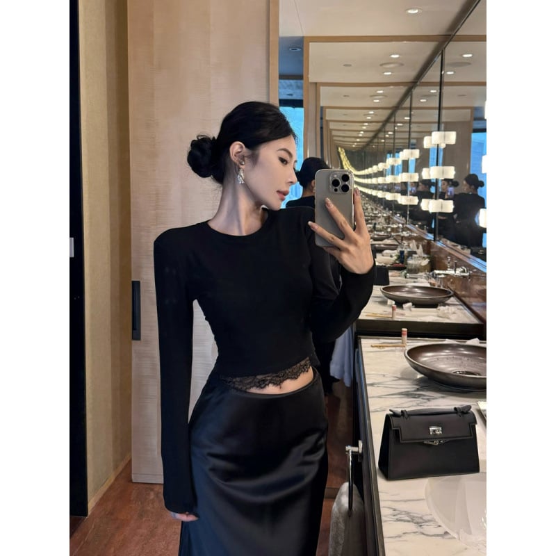 Patchwork mintás póló, 95% poliészter, hosszú ujjú, kerek nyakú, derekat szorító dizájn