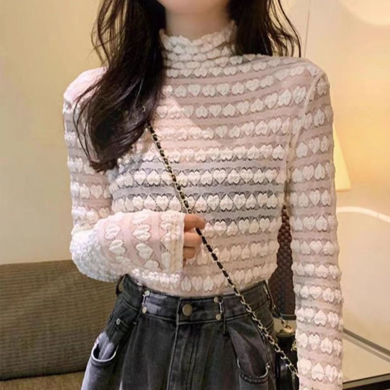 Női csipkés felső kivágott mintával és hálós alréteggel, magas gallér, hosszú ujjú, karcsú szabás, 95% poliészter