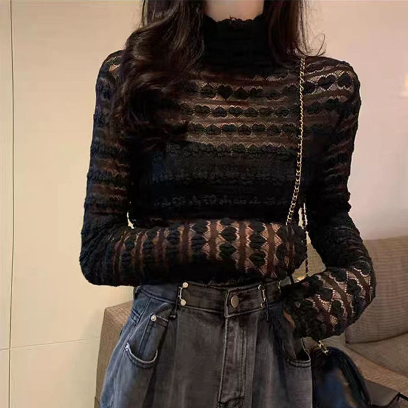 Női csipkés felső kivágott mintával és hálós alréteggel, magas gallér, hosszú ujjú, karcsú szabás, 95% poliészter