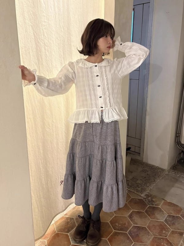 Риза с куклена яка, свободен силует, дълги ръкави, еднобортна, 95% памук