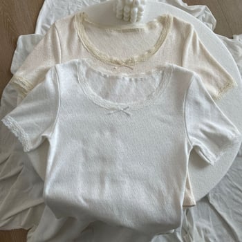 Памучна тениска с кръгло деколте, къс ръкав, тясна кройка, къс модел