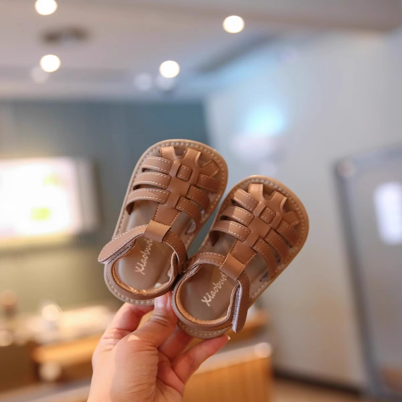Kisgyerekeknek szandál Velcro-zárással, felső része szintetikus bőrből, nyár, 12-36 hónapos és 24-48 hónapos korcsoportok