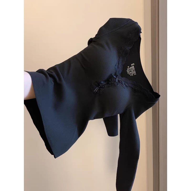 Derong női V-nyakú csipkés felső levehető melltartóbetéttel, 95% poliészter