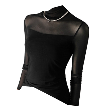 Тениска от мрежеста материя, висока яка, дълги ръкави; основна тъкан: нейлон 95%+