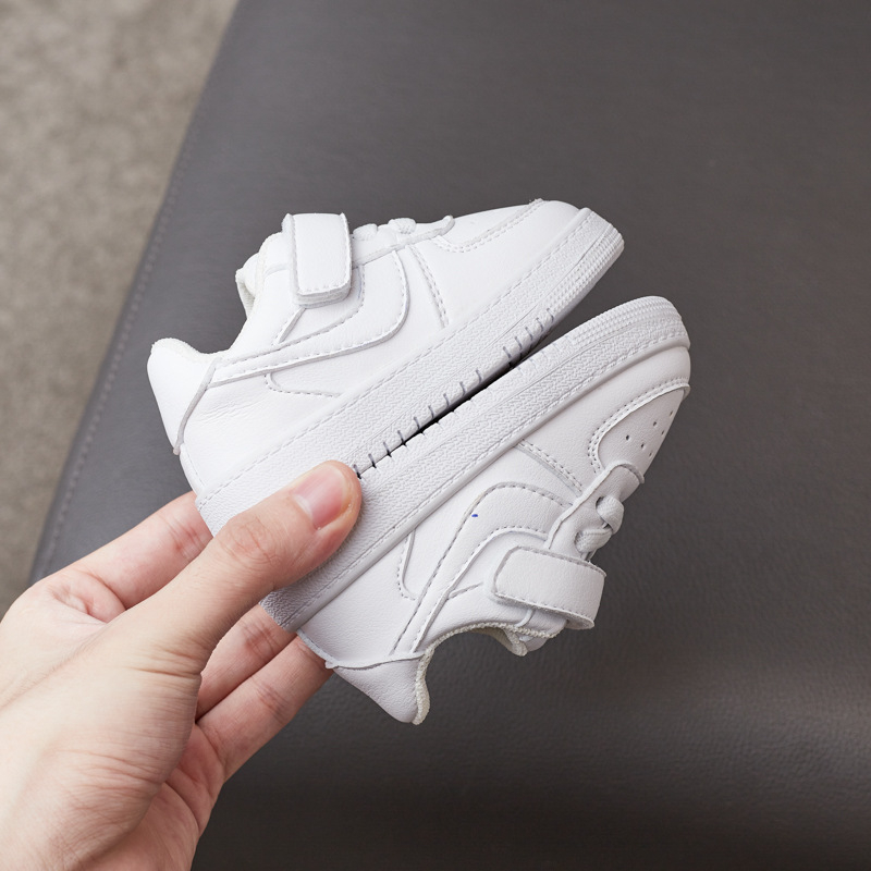 Pantofi sport unisex pentru copii 12–36 luni, partea superioară din piele Ultrafilm, închidere Velcro, respirabili și anti-derapare